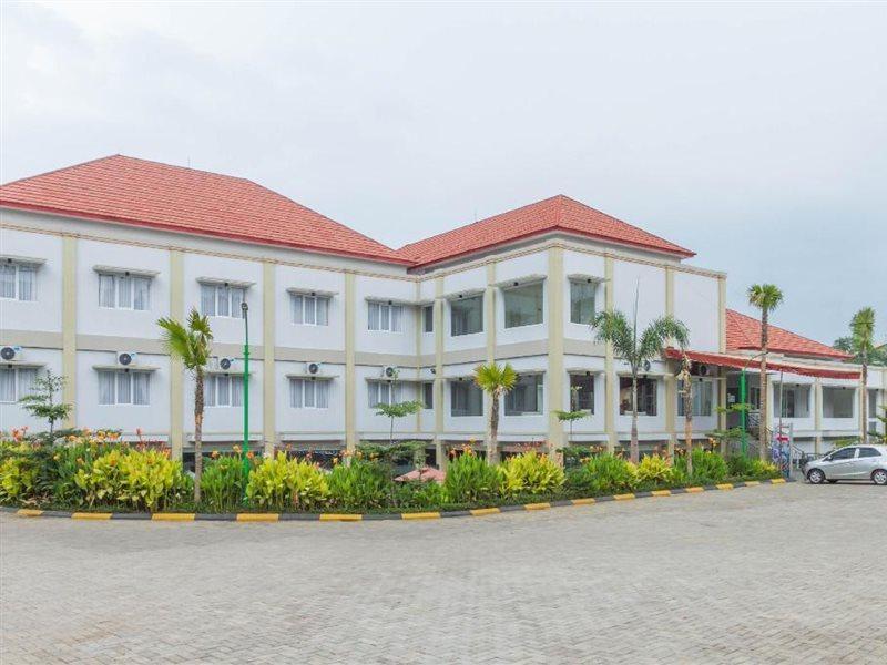 Reddoorz Plus Near Jatinangor Town Square 2 Exteriér fotografie
